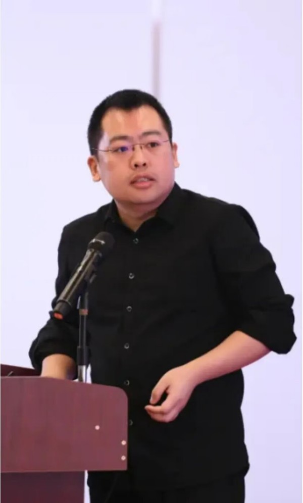 张超.jpg 张超.jpg